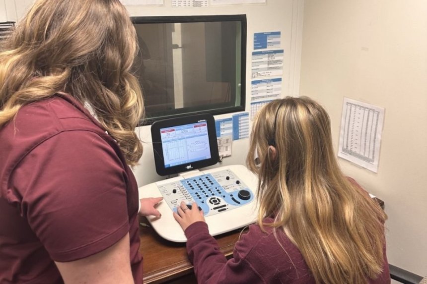 Audiology students offering tours of facilities