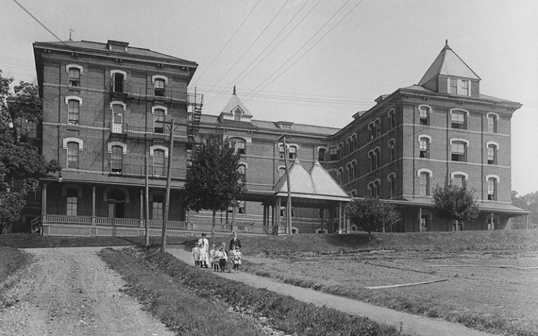 Long Porch Dormitory, 1895